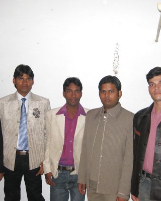Ravi #1855757