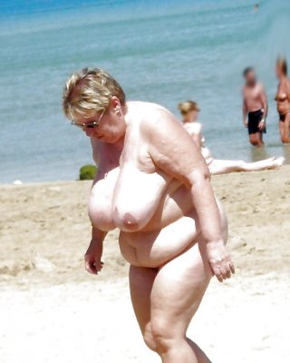 Schlaffe Oma #19911425