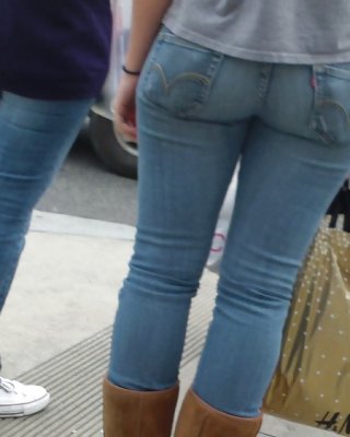 Teen Ass & Butt In Blue Jeans Looking Sexy