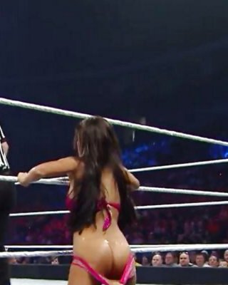 Yalangoch ayollarning paypoqdagi fotosuratlari