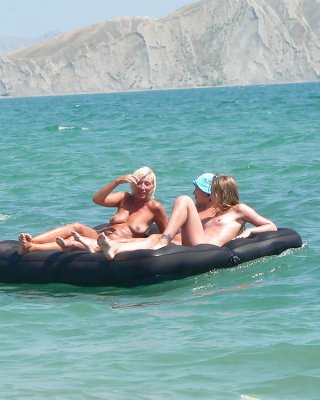 Mehr FKK-Strand Blondinen #300597