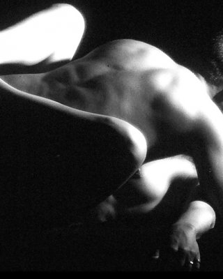 XES SENSUAL, SEXUAL, EROTIC LADIES N MEN PLAY SEX B&W