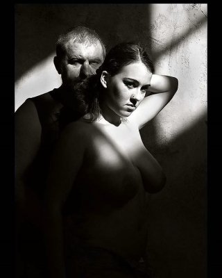 XES SENSUAL, SEXUAL, EROTIC LADIES N MEN PLAY SEX B&W