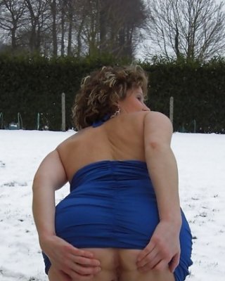 French Amateur Exhib Mature Milf Blonde