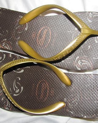 Havaianas High Light II - Marrom Com Tiras Douradas