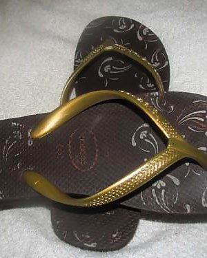 Havaianas High Light II - Marrom Com Tiras Douradas