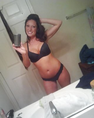 Wunderschöne Brünette Milf #13749631