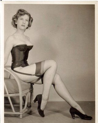 Vintage stockings and girdles Porn Pictures, XXX Photos, Sex Images #336092  - PICTOA