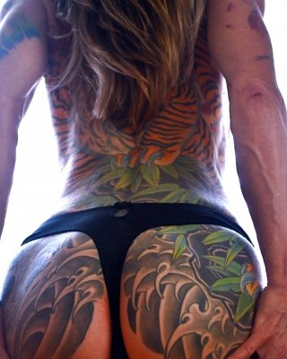 Eingefärbt Ass Tramp Stamp Sexy Tinte Selbstmord Mädchen Teenager Mit Tinte #12617903