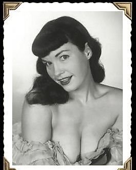 Betty PAGE Aka Bettie PAGE