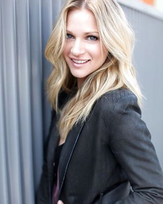 AJ Cook- #22487030