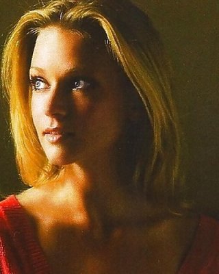 AJ Cook- #22487036