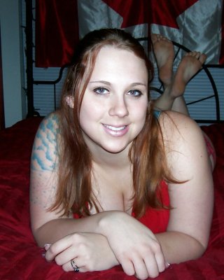 Curvy Canadian Babe From SmutDates