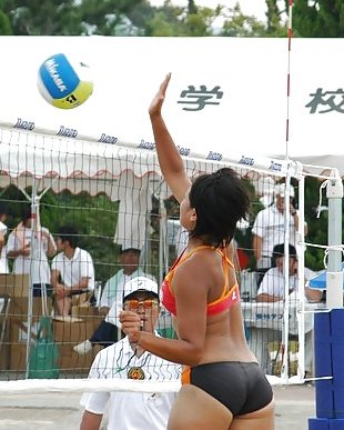 Die Schönheit Der Beach-Volleyball #13715441