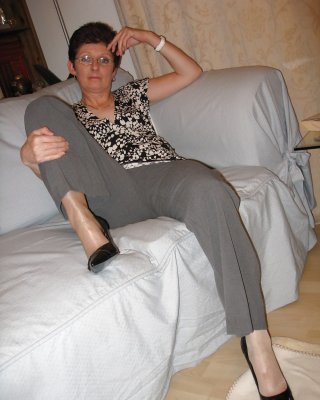 Vivienneslapstick In Grauen Hosen #1370683