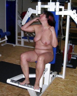 Bbw-Corinna In Der Turnhalle #870591