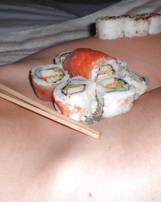 Sushi-Mädchen #17641079