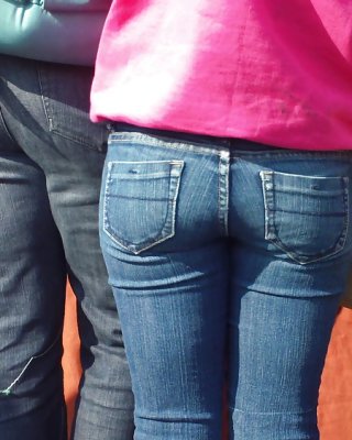 セクシーなキュートなティーンのお尻と素敵なブルージーンズのお尻 
 #7479903