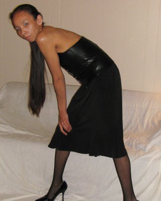 Danielle In Schwarz #4422207