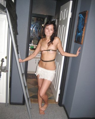 Amateur Asian Goes Naked