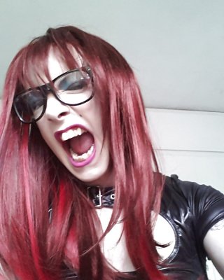 Tranny Ziemlich Kitty - Nuttig Wet-Look Kleid #21521257