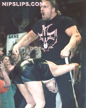 Stephanie McMahon Brustwarzen #2057322