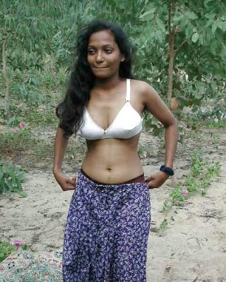 Indian Aunty Showing 3