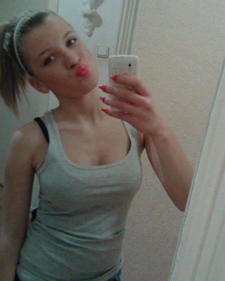 Niedlich Serbisch Jugendlich Miljana Stevanovic #15462283