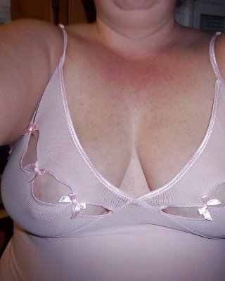 Freches Rot Titten #15168822
