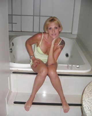 Blonde Milf Posing 1