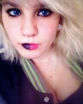 Bored = Selfies #22084344