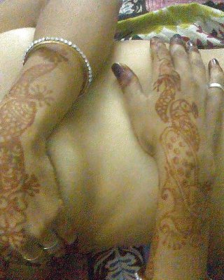 Mehndi Girls Xxx - Indian newly wife with mehndi on hands Porn Pictures, XXX Photos, Sex  Images #638810 - PICTOA