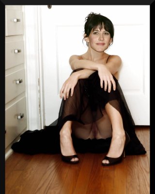 Celeb Upskirt1 #13105833