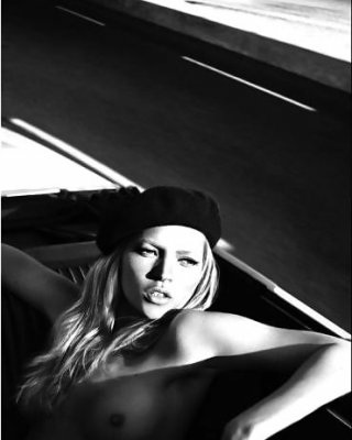 Frau... #9998288