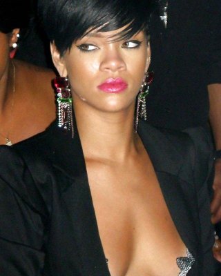 Berühmte Babes - Rihanna #1400901