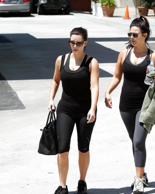 Kim Kardashian Makes Her Way To The Gym In Los Angeles