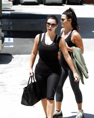 Kim Kardashian Makes Her Way To The Gym In Los Angeles