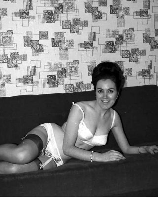 Vintage - Reto  Amateur Slut Wives