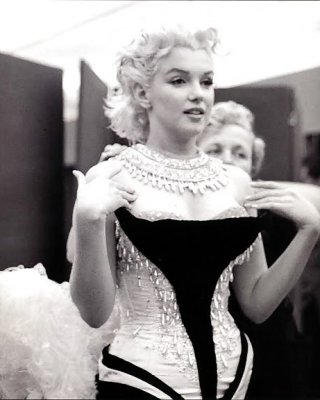 Beautiful & Sexy Portraits Of Marilyn Monroe