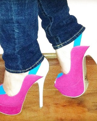 Beine N Heels5 (2012) #11603339