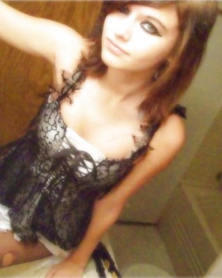 Caroline mosley 1 #18062317