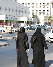 Hijab Nos Kom #11811620