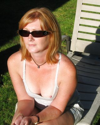 Meine Frau Rot # 2 #15537893