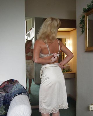 Unzip it slowly #3221693