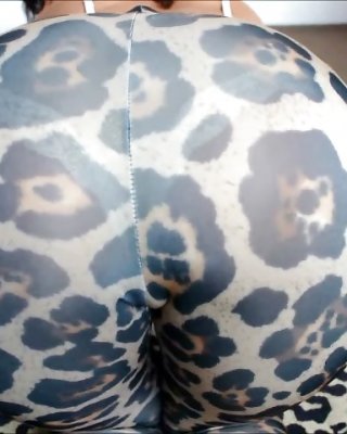 BIG ASS LEOPARD LEGGINGS VPL PANTIES HEELS BUBBLE BUTT BOOTY