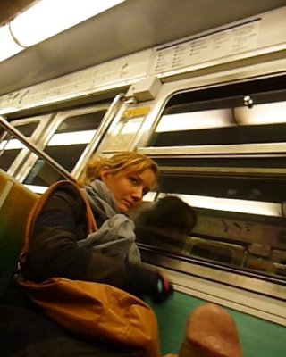 Neue Flash In Der U-Bahn-variannou #13410486