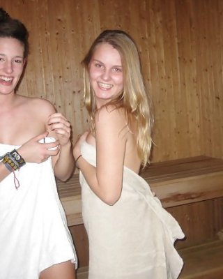 Schöne Junge Teenager-Mädchen Sara #9874285