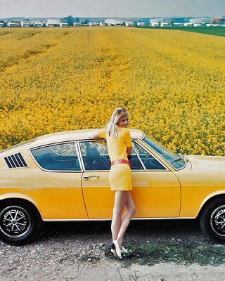 Retro Babes With Automobiles