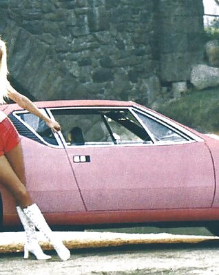 Retro Babes With Automobiles