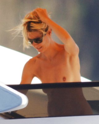 Heidi Klum New Topless Sunbathing On A Yacht